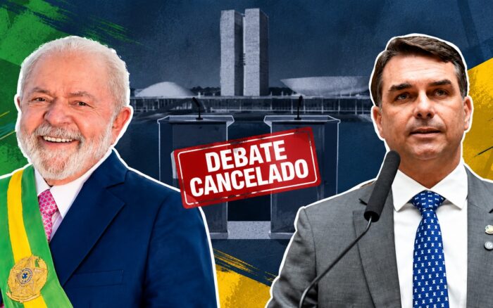 Set de debate televisivo presidencial vacío, con atriles preparados y sin candidatos presentes, comunicando la cancelación de último momento