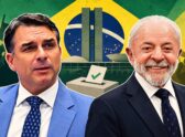 Centro de conteo o mesa de votación brasileña durante la jornada electoral de primera vuelta, con urnas electrónicas o actas visibles, que remita a la elección presidencial sin anticipar un ganador.